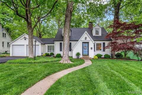 15 Woodland Court, Belleville, IL 62226
