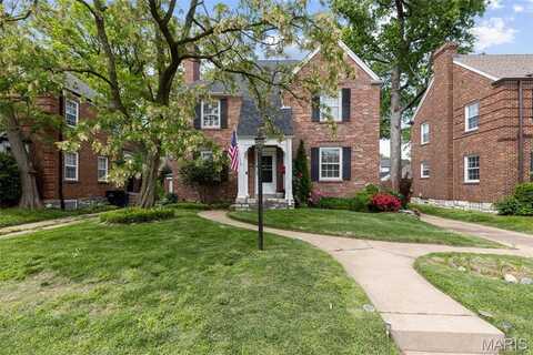 7487 Shaftesbury Avenue, University City, MO 63130