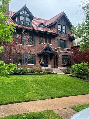 44 Kingsbury Place, Saint Louis, MO 63112
