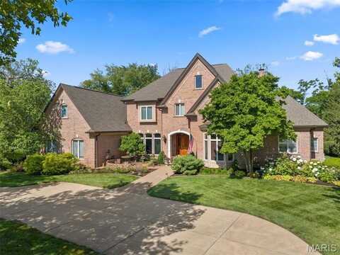 7 Bridle Lane, Saint Louis, MO 63131