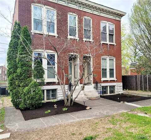 2120 Waverly Place, Saint Louis, MO 63104