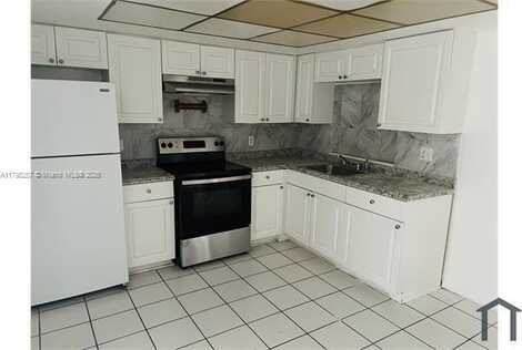 6237 Polk St, Hollywood, FL 33024