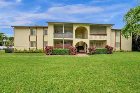 5927 La Pinata Blvd, Green Acres, FL 33463
