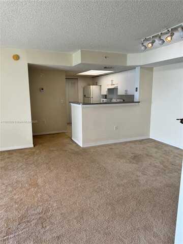 5055 Wiles Rd, Coconut Creek, FL 33073