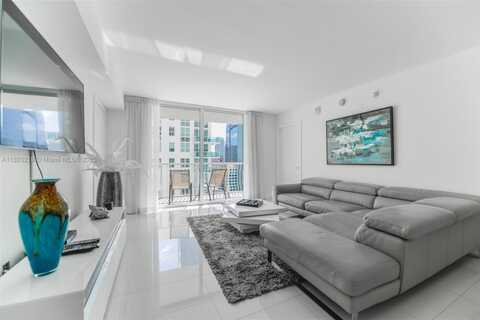 1200 Brickell Bay Dr, Miami, FL 33131