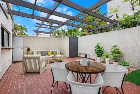4718 SW 67th Ave, Miami, FL 33155