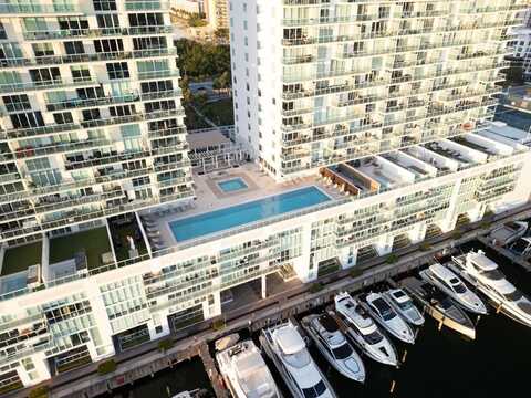 400 Sunny Isles Blvd #DD220, Sunny Isles Beach, FL 33160