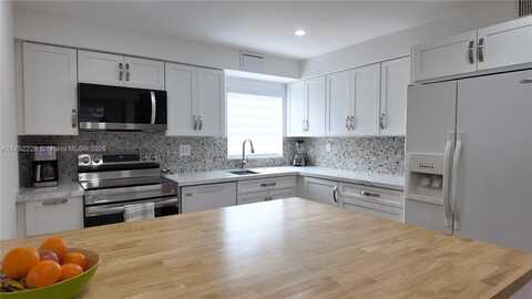4555 SW 68th Ct Cir, Miami, FL 33155