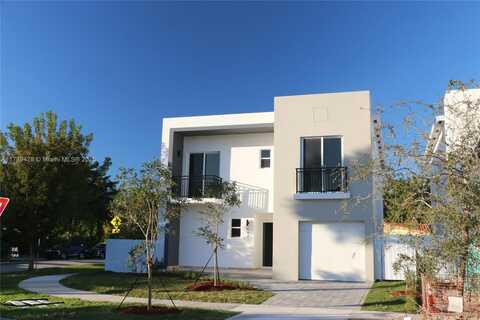 900 SW 24th Rd, Miami, FL 33129