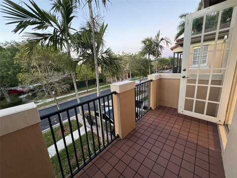 8706 Blaze Ct, Davie, FL 33328