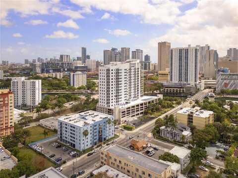 501 SW 1st St, Miami, FL 33130