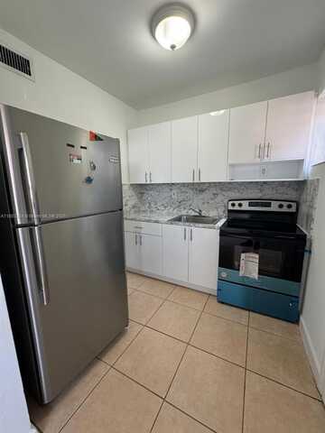 120 SW 18th Ct, Miami, FL 33135