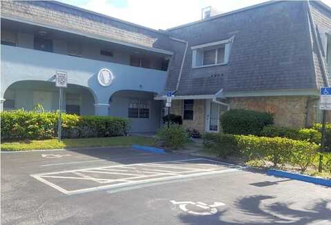 4271 NW 5th St, Plantation, FL 33317