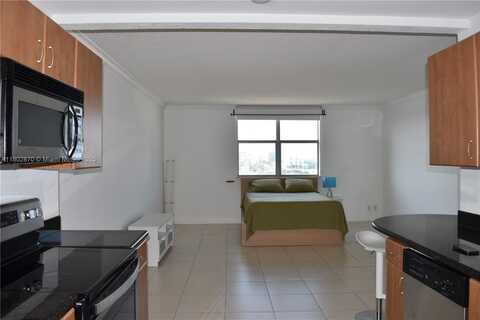 401 69th St, Miami Beach, FL 33141