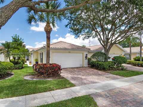 8199 Saint Johns Ct, Wellington, FL 33414