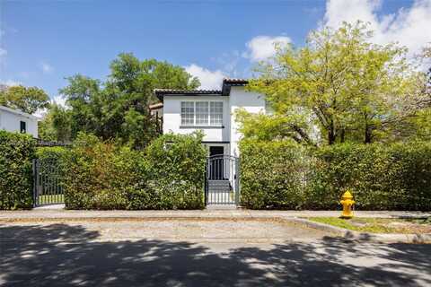 953 SW 11th St, Miami, FL 33129