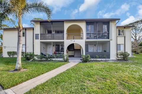 5800 Whispering Pine Way, Green Acres, FL 33463