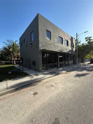 214 NW 11th St, Miami, FL 33136
