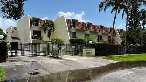 1655 NE 115th St, Miami, FL 33181