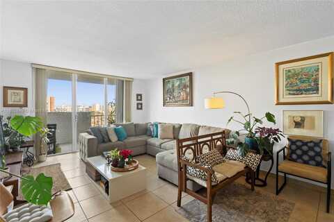 2780 NE 183rd St, Aventura, FL 33160