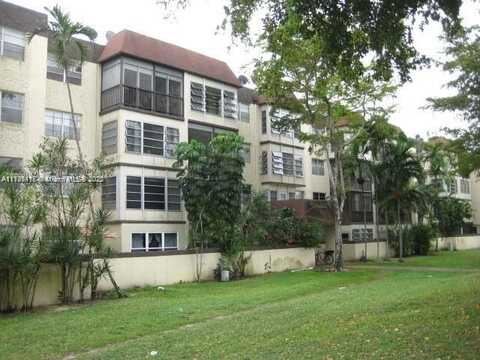 7300 NW 17th St, Plantation, FL 33313