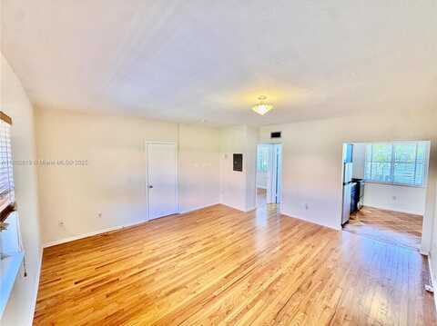 736 13th St, Miami Beach, FL 33139