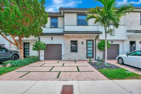 16011 NW 91st Ct, Miami Lakes, FL 33018