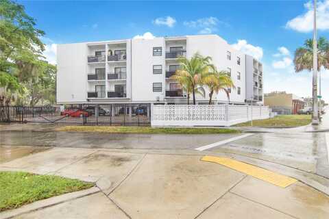 888 NE 132nd St, North Miami, FL 33161