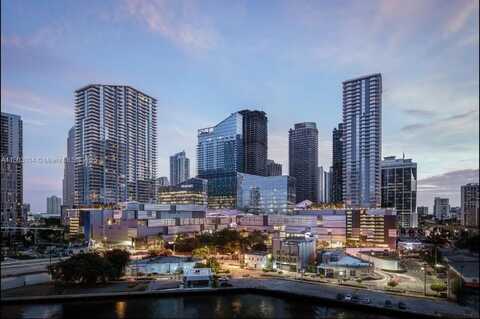 88 SW 7th St, Miami, FL 33130