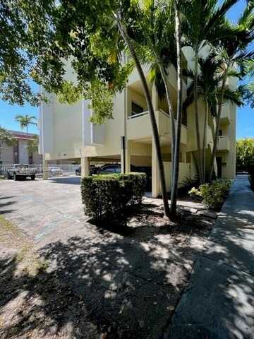 5839 SW 74th Ter, South Miami, FL 33143