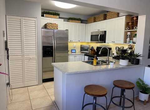 341 W Park Dr, Miami, FL 33172