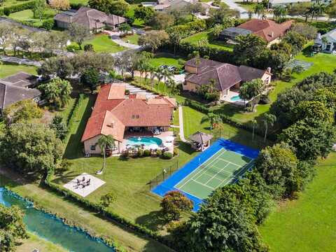11613 NW 5th St, Plantation, FL 33325