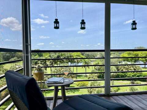 900 Saint Charles Pl, Pembroke Pines, FL 33026
