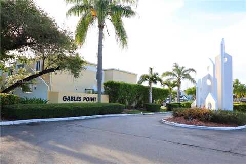 6845 SW 45 Ln, Miami, FL 33155
