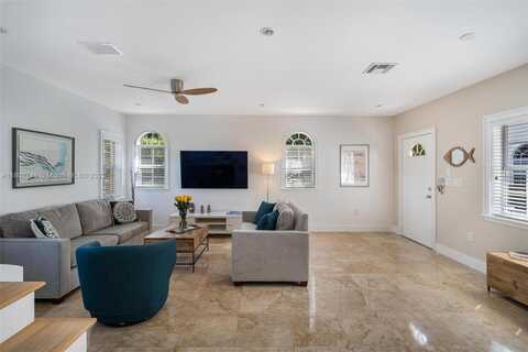 3223 Virginia St, Miami, FL 33133