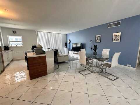 4747 Collins Ave, Miami Beach, FL 33140