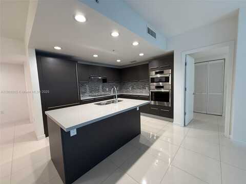 7661 NW 107th Ave, Doral, FL 33178