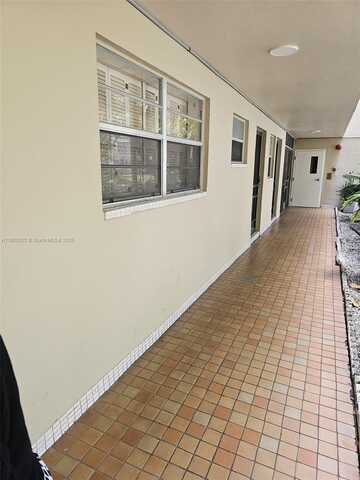 1670 NE 191st St, Miami, FL 33179