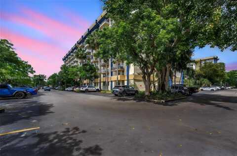4550 NW 9th St, Miami, FL 33126