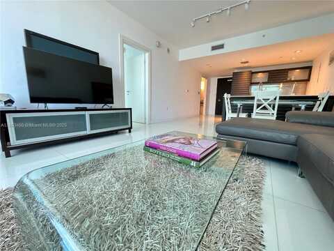 200 Biscayne Boulevard Way, Miami, FL 33131
