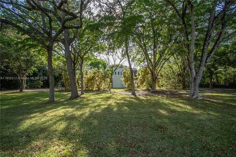 10900 SW 90th Ave, Miami, FL 33176