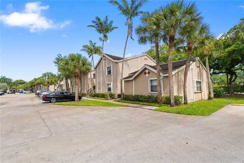 9641 Riverside Dr, Coral Springs, FL 33071