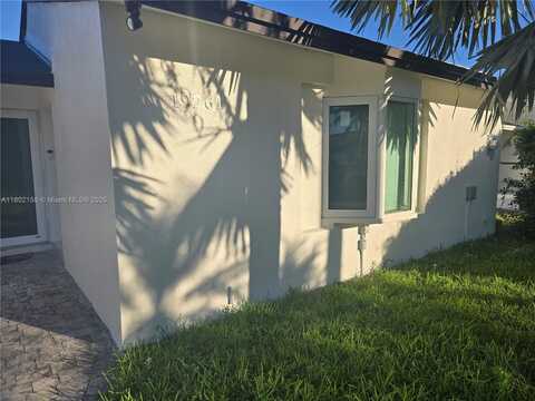 19261 SW 118th Ct, Miami, FL 33177
