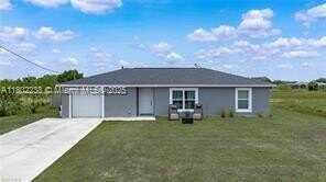 3086 E Briarwood Cir, Labelle, FL 33935