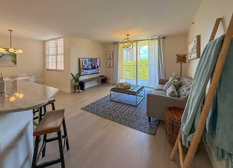 19601 E Country Club Dr, Aventura, FL 33180