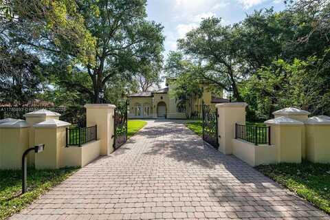 6075 SW 85th Ave, Miami, FL 33143