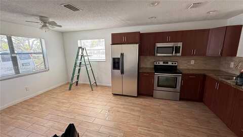 3381 NW 75th Ter, Lauderhill, FL 33319