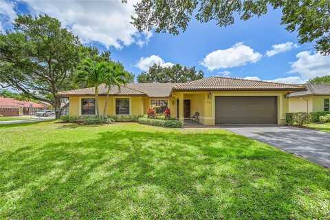 4745 NW 99th Ln, Coral Springs, FL 33076