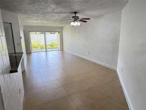6272 NW 186th St, Hialeah, FL 33015