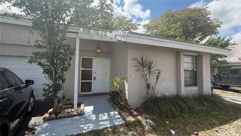 10583 La Placida Dr, Coral Springs, FL 33065